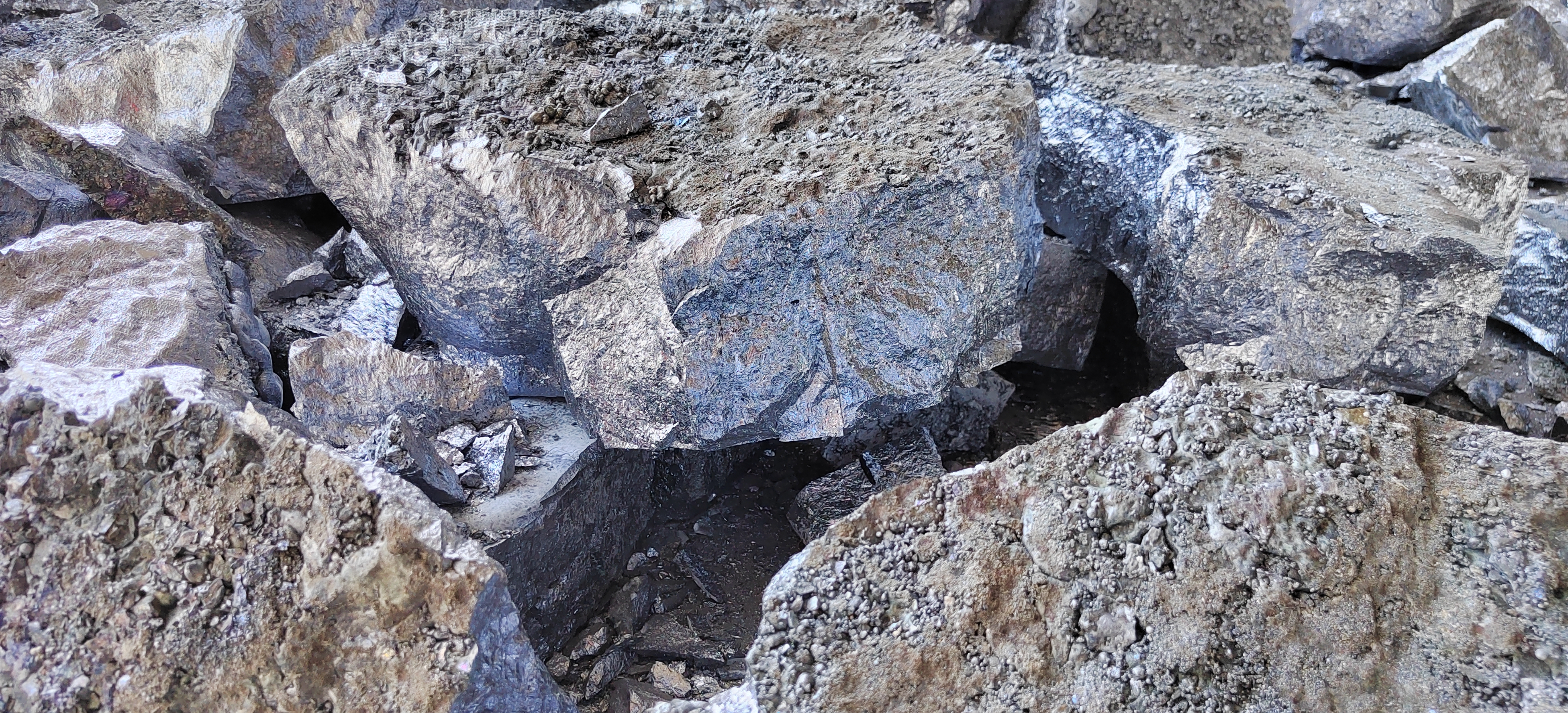 工業(yè)硅迎爆發(fā)風(fēng)口！下游三大賽道龍頭梳理